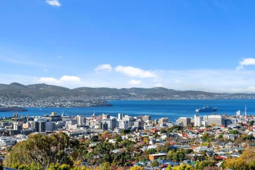 Hobart Vista