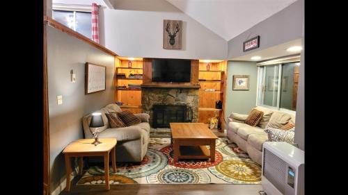 Hodgeman Condo 22-2