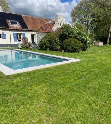 Hoeve Pino, Verwarmd zwembad