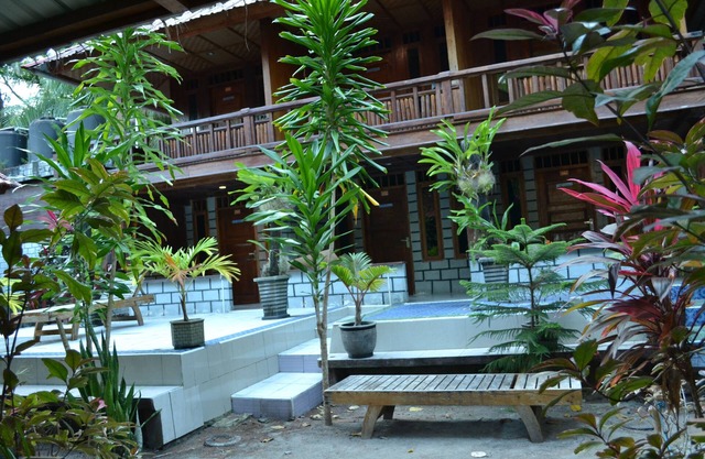 Hoga Dive Inn Wakatobi