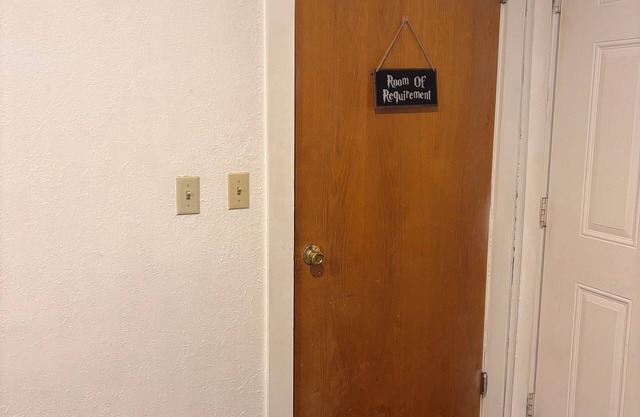 Ravens Rest: Apartamento de 2 dormitorios y 1 baño con temática de Harry Potter