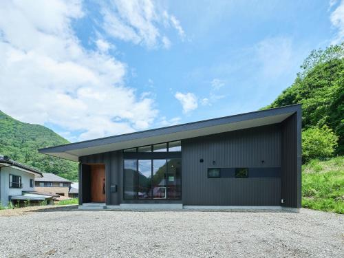 Hokuto Cottage BLUBLU - 北杜コテージ ブルブル -