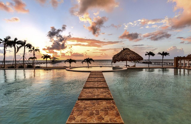 Hol Chan Reef Resort & Villas
