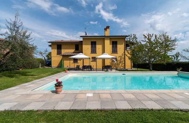 Casa de vacaciones "Mugellese" con piscina compartida y Wi-Fi
