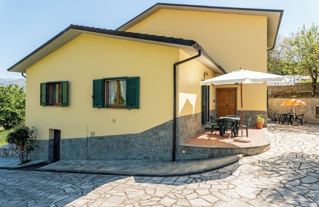 Casa vacacional 'Casa Mia' con vistas a las montañas, terraza privada y jardín privado