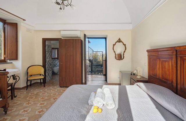 Casa de vacaciones 'Camera Ulivo Con Vista Mare' con vistas al mar, Wi-Fi y aire acondicionado