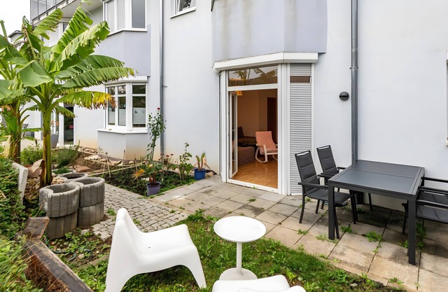 Apartamento 'Haus Castellblick' con vistas a la montaña, terraza privada y Wi-Fi