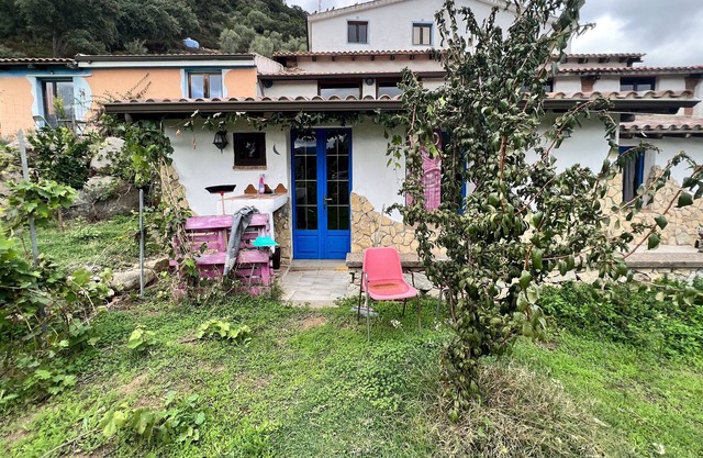 Casa de vacaciones "Le mille e una notte" con vistas a la montaña, terraza y jardín compartido