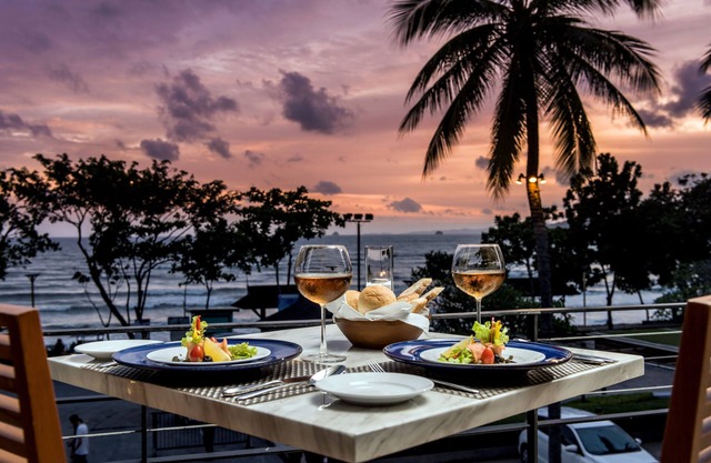 Holiday Ao Nang Beach Resort Krabi
