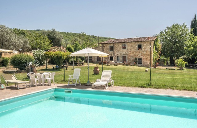 Apartamento vacacional "Bilocale Santolaio" con piscina compartida y Wi-Fi