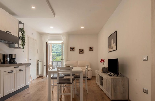 Holiday Apartment Casa Federico Monte with Mountain View, Wi-Fi, Garden & Balcony; Parking Available