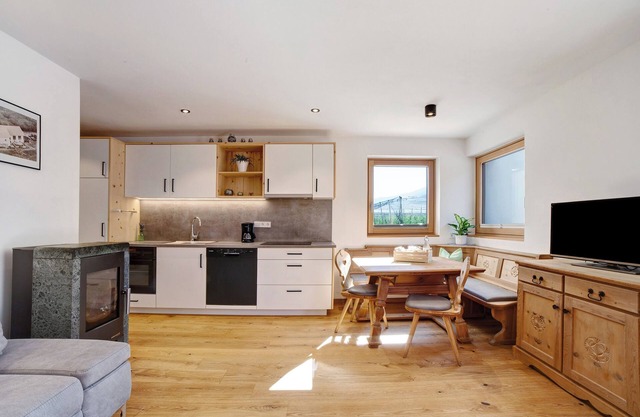 Apartamento vacacional "Waalhof Ferienwohnung Golden" con vistas a la montaña, jardín comunitario y wifi