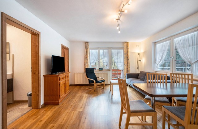 Apartamento vacacional 'Waldblick' con piscina comunitaria y gran terraza