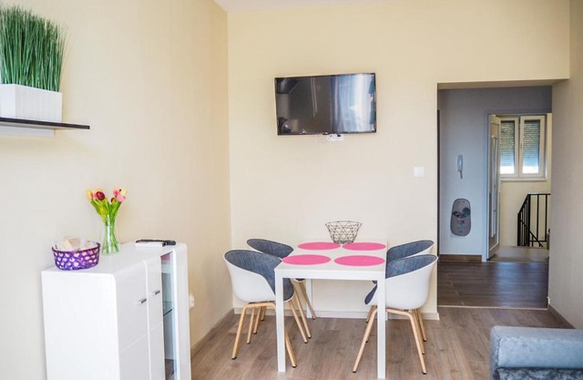 Holiday Apartmanház