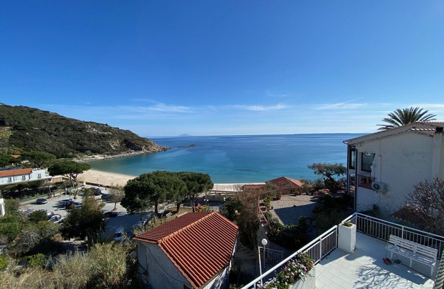 Apartamento vacacional "Le Sirene Mono 2" cerca de la playa con terraza compartida y Wi-Fi