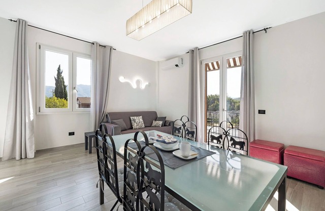 Apartamento vacacional 'Cà de Anto' con vistas a la montaña, balcón y Wi-Fi