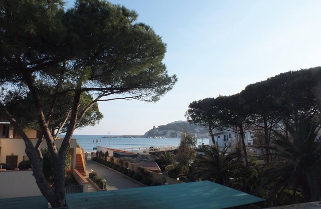Apartamento vacacional "Golden River 8" con vistas al mar