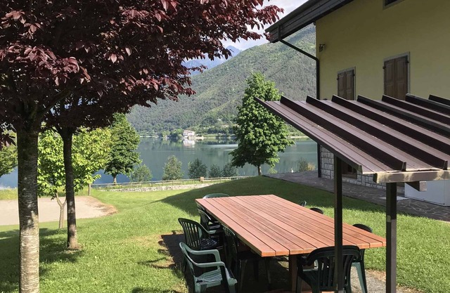 Apartamento vacacional con una vista del Ledrosse
