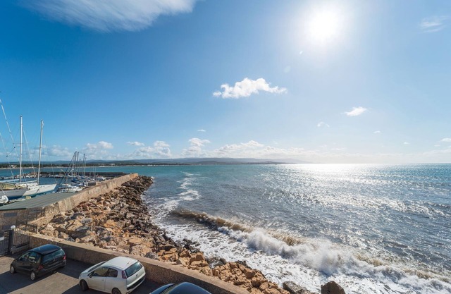 Apartamento vacacional 'Amantiosu Casa Vacanze' con aire acondicionado y balcón