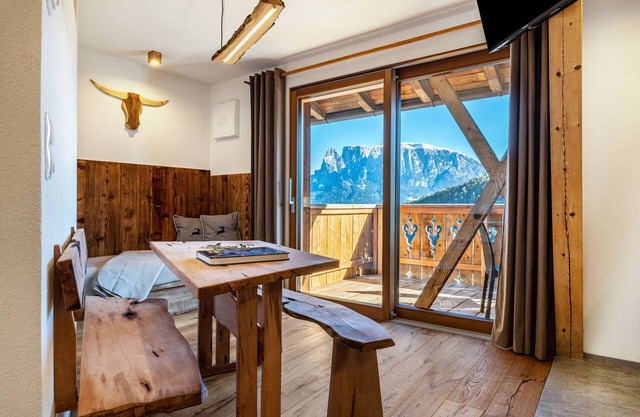 Apartamento vacacional "Aschnerhof Holzherz" con vistas a la montaña, balcón privado y Wi-Fi