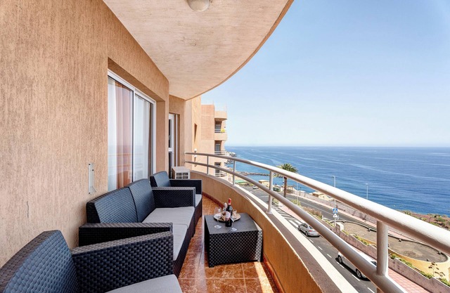 Apartamento Vacacional 'Hermoso 3 Dormitorios Wifi Vista al Mar' con Vista al Mar, Wi-Fi y Aire Acondicionado