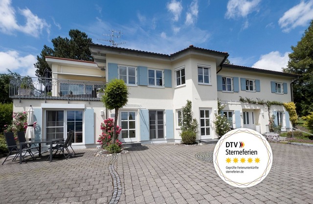 Apartamento vacacional 'Bergblick - Absolute Ruhe' con vistas a la montaña, terraza privada y Wi-Fi