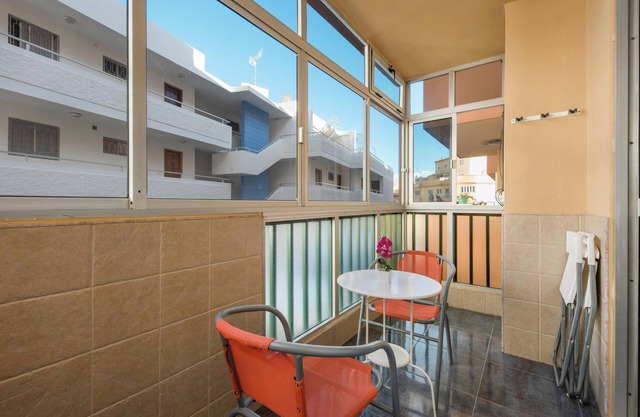 Apartamento vacacional 'Casa Caletillas' cerca de la playa con Wi-Fi y balcón