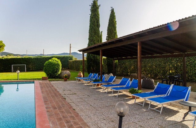 Apartamento vacacional "Capracotta - Sole" con 2 terrazas privadas, piscina y Wi-Fi