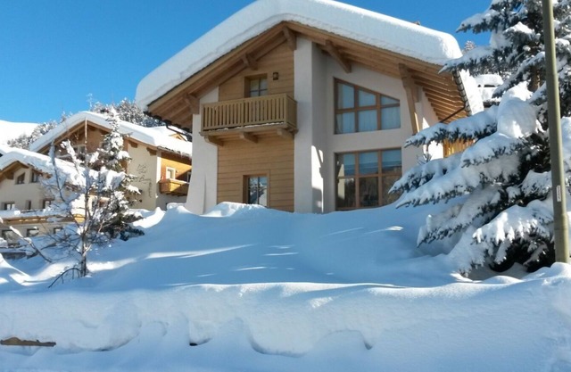Apartamento vacacional Chalet Monteneve Verde con vistas a la montaña, balcón y Wi-Fi