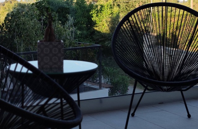 Apartamento vacacional 'Crystal Luxury Apartment' con 3 balcones, jardín y Wi-Fi