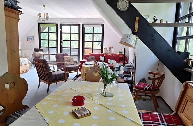 Apartamento 'Ferienwohnung Königswinter' con terraza compartida, balcón y Wi-Fi