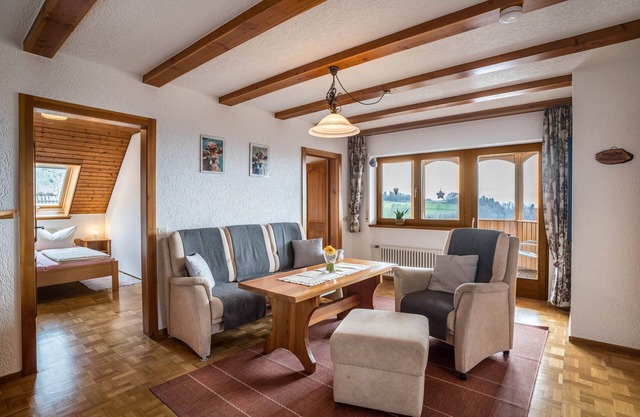 Apartamento vacacional "Adlerhorst" con terraza compartida, balcón y Wi-Fi