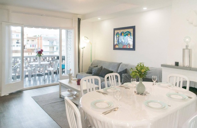 Holiday apartment Empuriabrava for 1 - 6 persons with 2 bedrooms - Holiday apartment