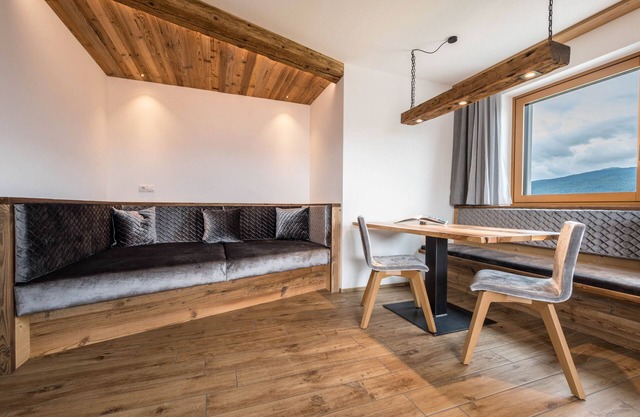 Apartamento vacacional "Forchnerhof Apt 1" con vistas a la montaña, terraza privada y Wi-Fi