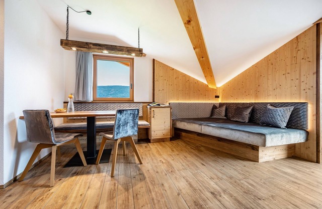 Apartamento vacacional "Forchnerhof Apt 3" con vistas a la montaña, 2 terrazas privadas y Wi-Fi