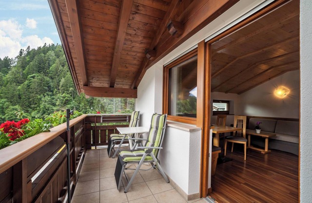 Apartamento vacacional "Hahndl II" con vistas a la montaña, Wi-Fi, jardín, terraza y balcón