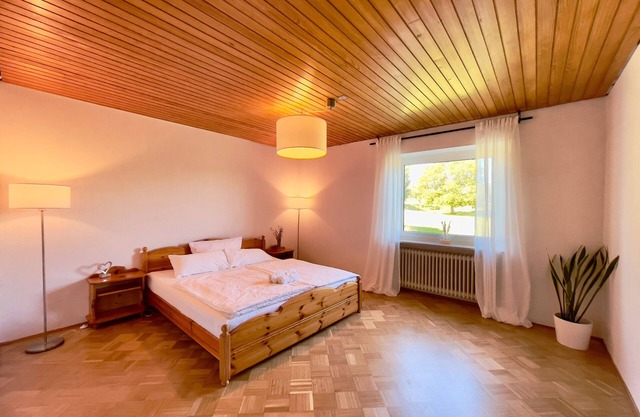 Holiday Apartment 'Hesselbergblick' with Mountain View, Private Terrace and Wi-Fi
