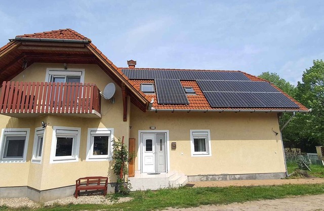 Apartamento vacacional a solo 500 m de Balaton, con aire acondicionado y WiFi