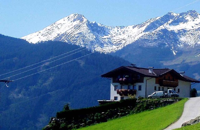 Apartamento vacacional en una zona tranquila en medio del paisaje montañoso de Zillertal