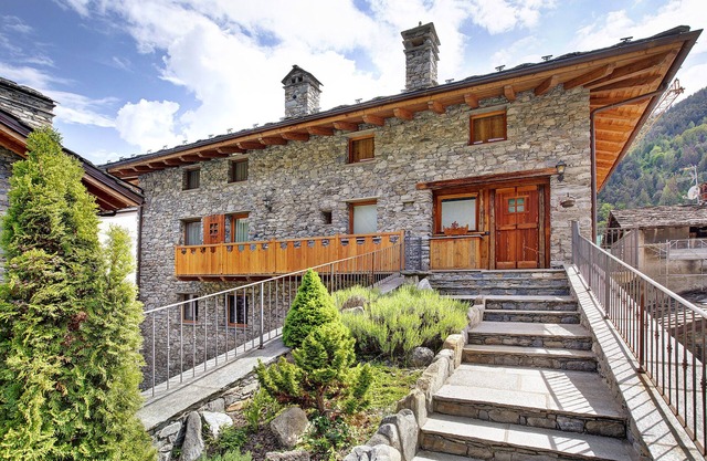 Apartamento vacacional "Il Cuore Della Valdigne" con vistas a la montaña, balcón y Wi-Fi