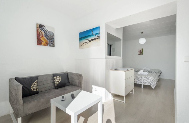 Apartamento vacacional en un complejo bien mantenido con Wi-Fi y terraza