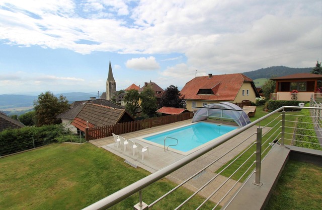 Holiday apartment in a quiet location with pool