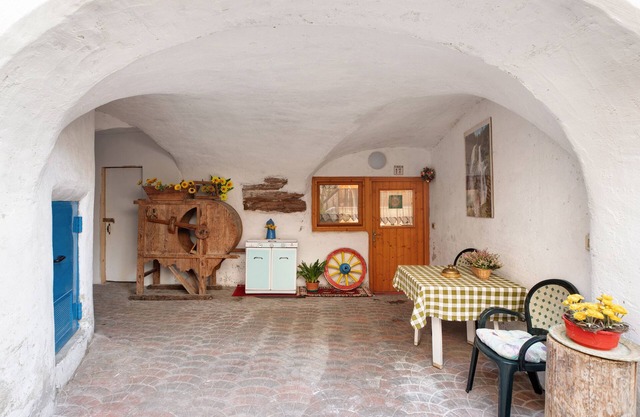 Apartamento vacacional 'La Tavernetta' con jardín privado y vistas a la montaña