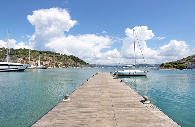 Apartamento vacacional "Marta" con vistas al mar, balcón y Wi-Fi