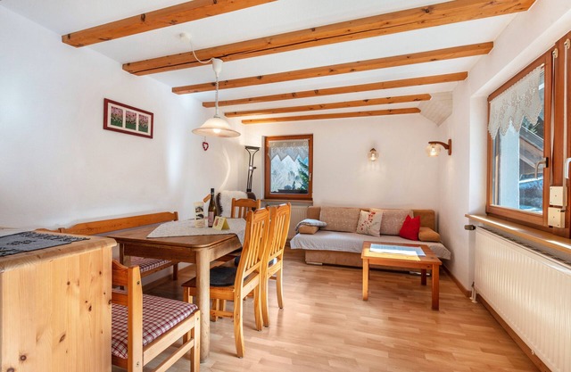 Apartamento 'Maria' con vistas a la montaña, terraza privada y Wi-Fi