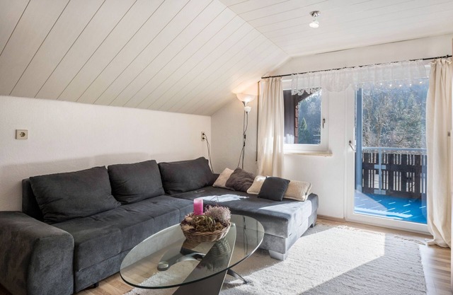 Apartamento 'Parnoramablick' con vistas a la montaña, piscina compartida y Wi-Fi