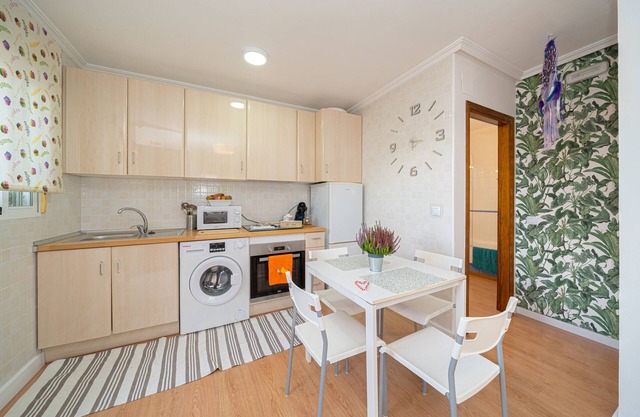 Apartamento vacacional Ponoch con vistas a la montaña, terraza y Wi-Fi