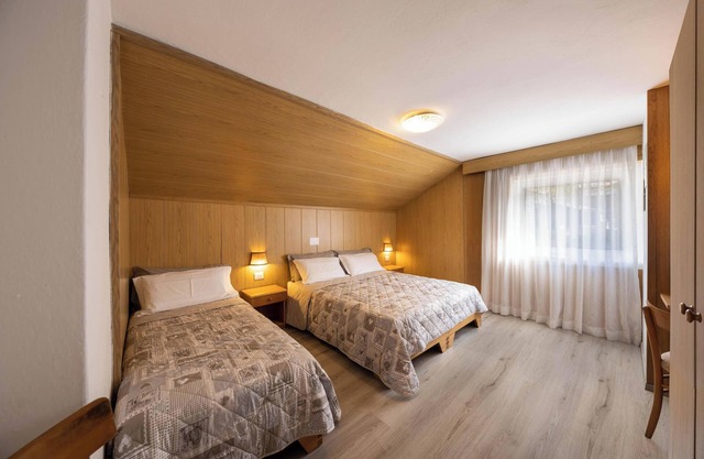 Apartamento vacacional Primavera 3 con vistas a la montaña, Wi-Fi y jardín