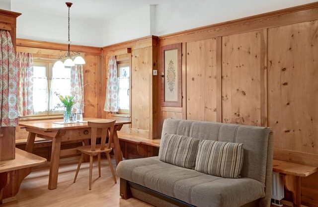 Apartamento vacacional "Rafaser - Rustika" con vistas a la montaña, Wi-Fi, balcón y jardín