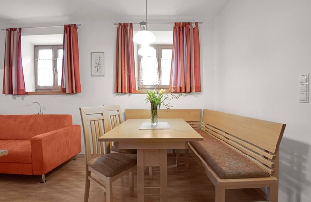 Apartamento vacacional "Rafaser - Albina" con vistas a la montaña y Wi-Fi